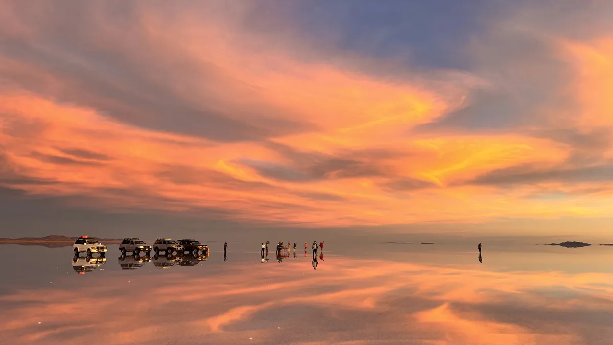 ウユニ塩湖の夕陽