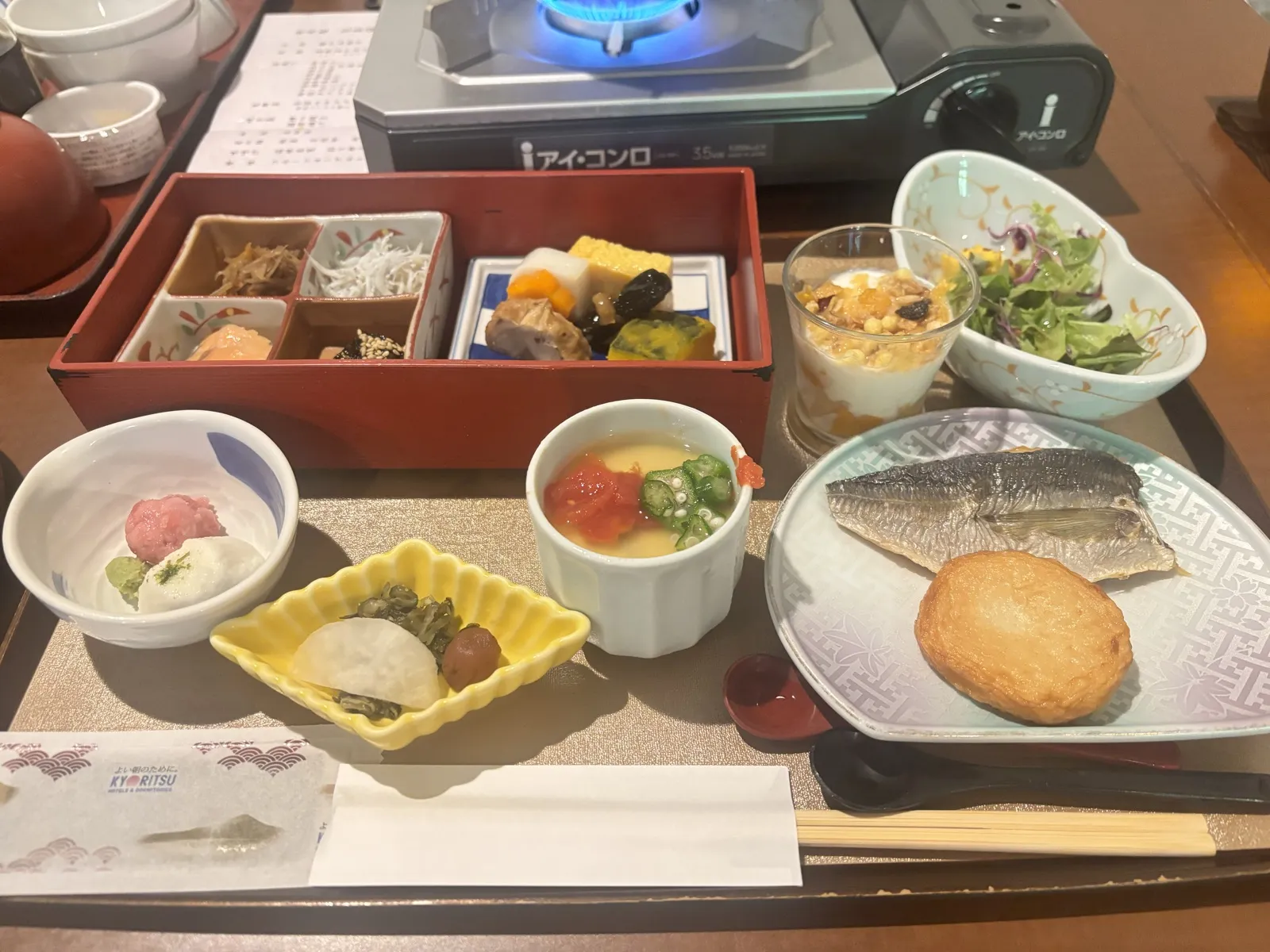 季の湯 雪月花の和朝食の膳