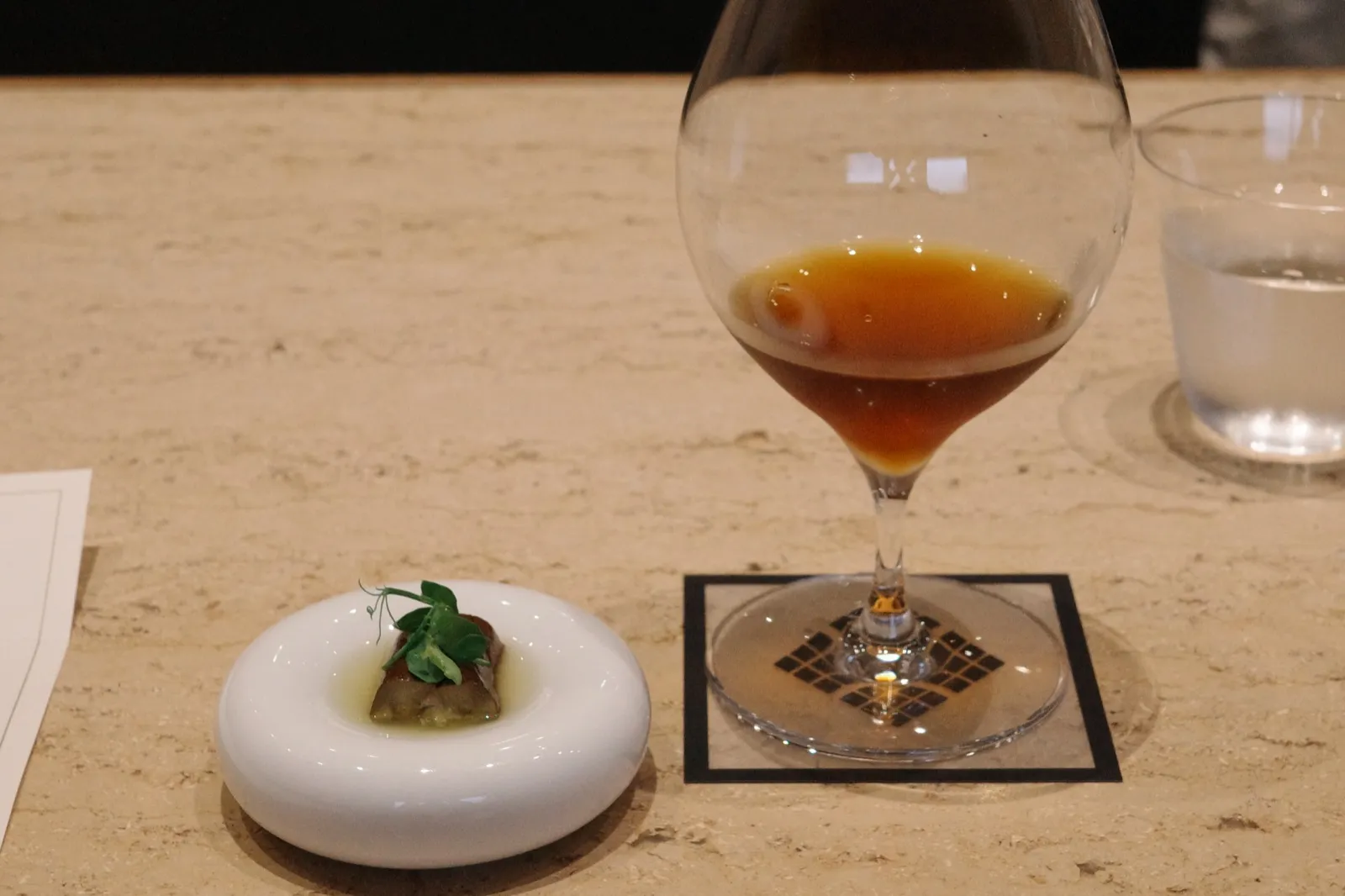 コールドブリューと蟹・茄子・メロンの一皿